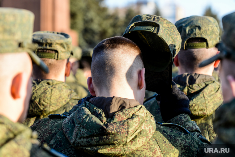 Репетиция торжественного построения войск Челябинского гарнизона. Челябинск