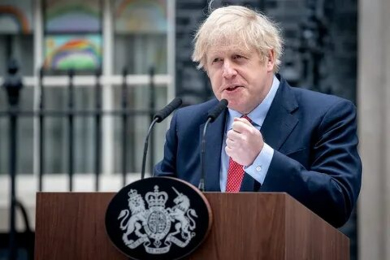 Борис Джонсон предрек британцам «тяжелые месяцы»
