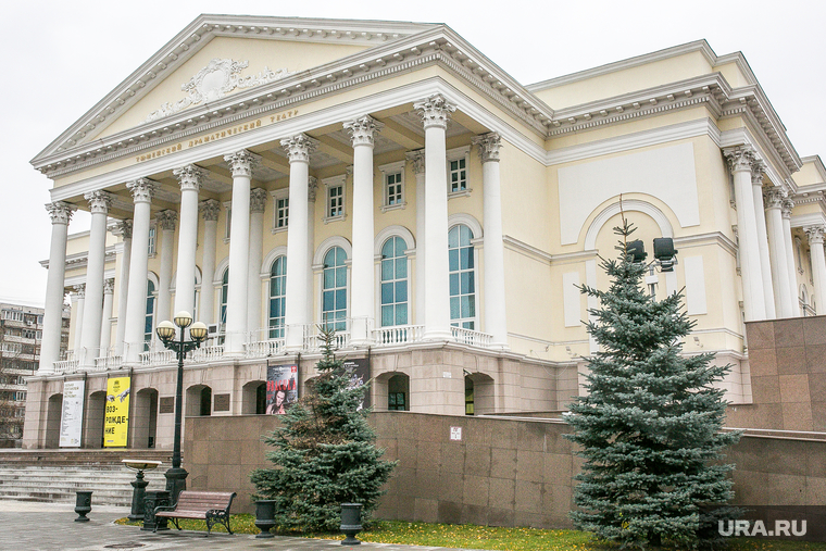 Виды города, осень. Тюмень, драмтеатр, театр, тюменский драматический театр, драм театр, тбдт