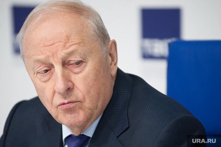 Пресс-конференция, посвященная юбилею первого губернатора Свердловской области Эдуарда Росселя. Екатеринбург, россель эдуард, портрет