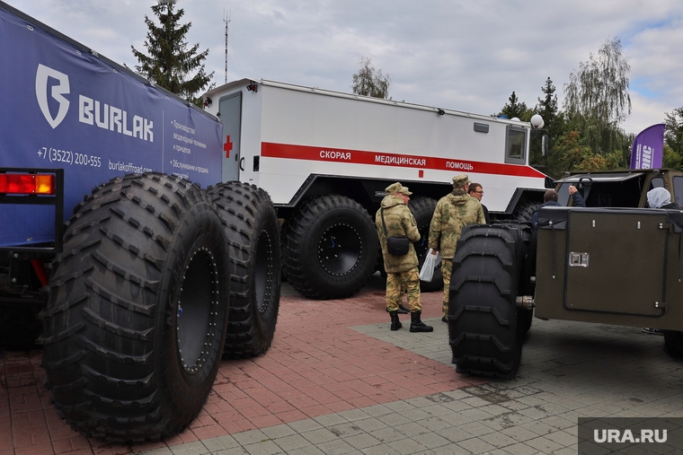 Курганские предприятия представили свои вездеходы