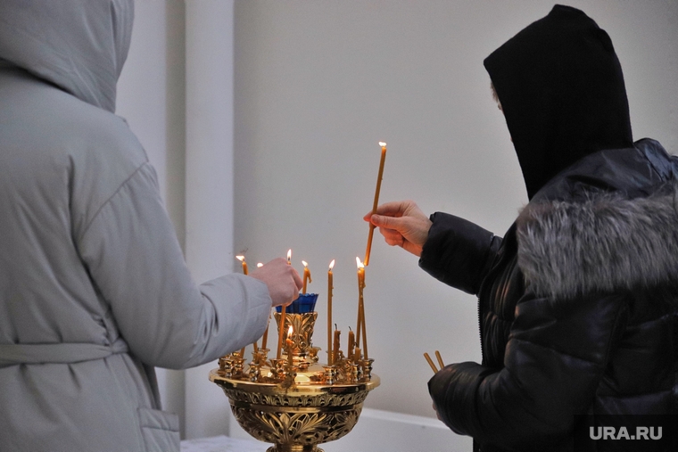 Панихида по казакам. Курган, свеча, храм, церковь, прихожане, рпц, панихида