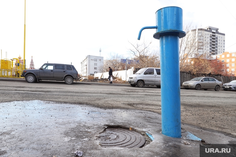 Водонапорная колонка с подогревом. Курган, колонка, колонка с водой, водонапорная колонка, колонка с подогревом