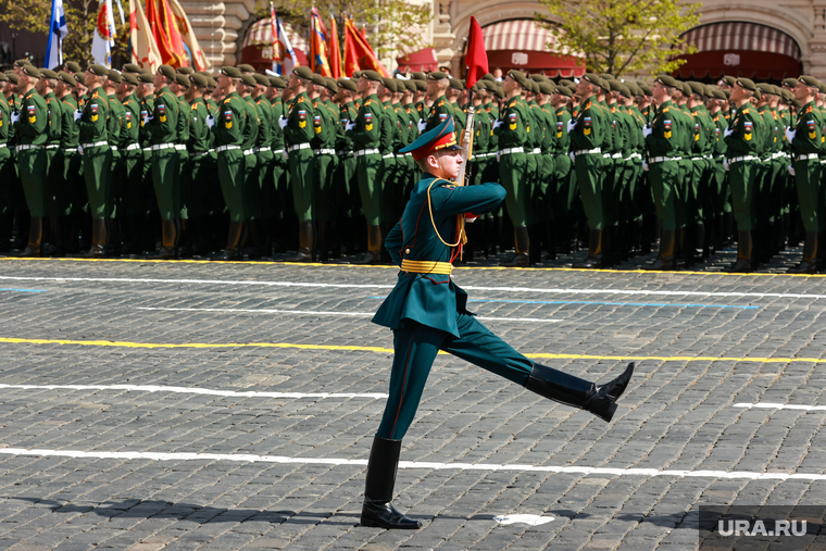 Парад Победы 9 мая на Красной площади в Москве 2022. Москва, армия, военные, марш, строй, день победы, военнослужащие, 9 мая, красная площадь, парад, солдат