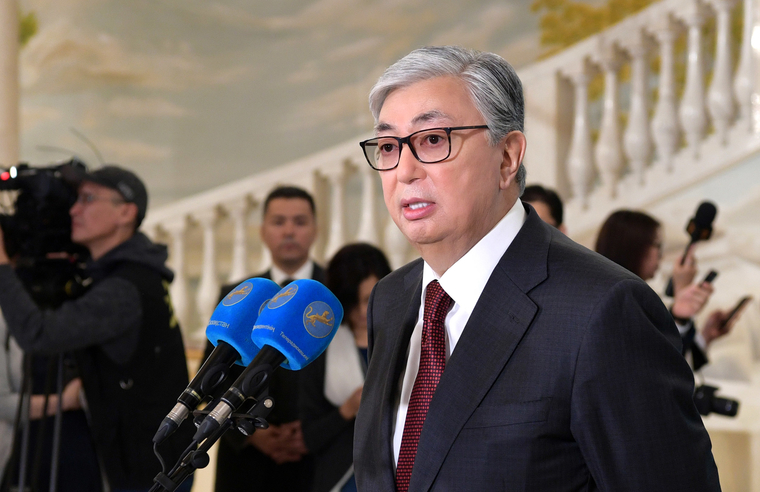 Касым-Жомарт Токаев внес изменения и в Конституцию Республики Казахстан