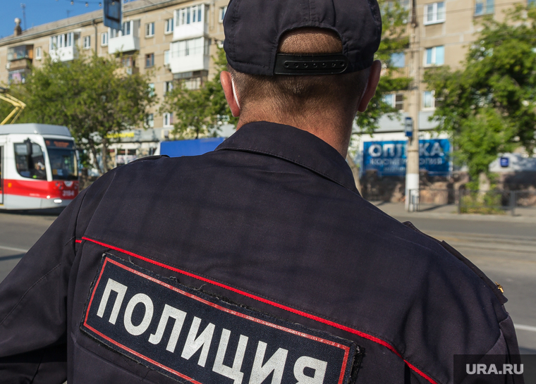 Клипарт. Магнитогорск, полицейские, проверка, общественный транспорт, трамвай
