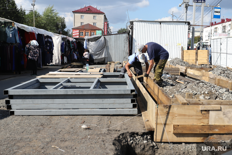 Поджог торгового павильона на Некрасовском рынке. Курган, некрасовский рынок, демонтаж торговых павильонов