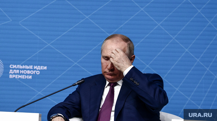 Владимир Путин на пленарном заседании форума АСИ. Москва