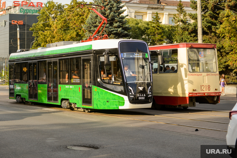 Новый трамвай. Челябинск, трамвай уквз, улица цвиллинга, трамвай