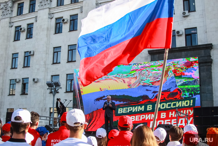 Митинг после референдума о вхождении ЛНР в состав России. Луганск, митинг
