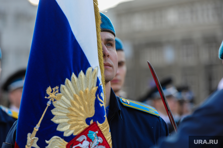 Генеральная репетиция парада Победы на Площади революции. Челябинск, почетный караул, курсант, площадь революции