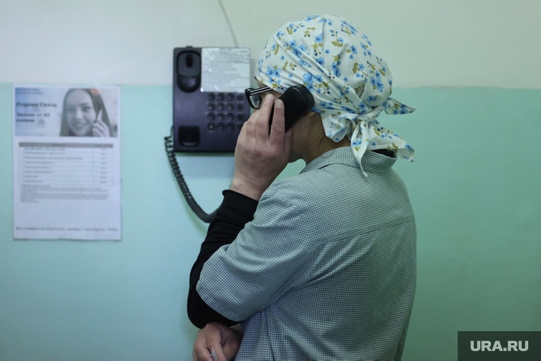 Осужденные ИК-4 делают больше тысячи звонков в месяц, в том числе по видеосвязи. Эти звонки они оплачивают по тарифам операторов. А вот свиданий в женских колониях проходит меньше, чем в мужских, подмечают сотрудники ФСИН
