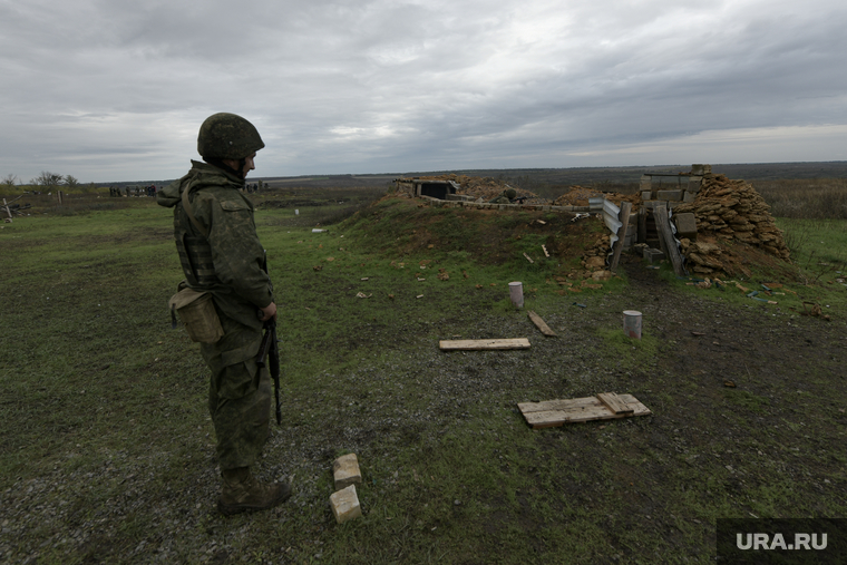 Мобилизованные резервисты на полигоне в Донецкой области. ДНР, армия, военные, солдаты, оружие, военные сборы, полигон, резервисты, мобилизованные