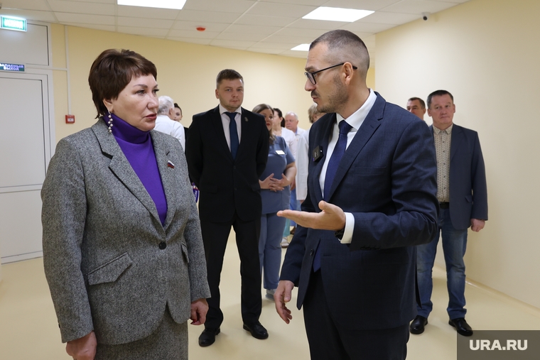 На церемонию открытия стерилизационного центра приехала член Совета Федерации от Курганской области Елена Перминова