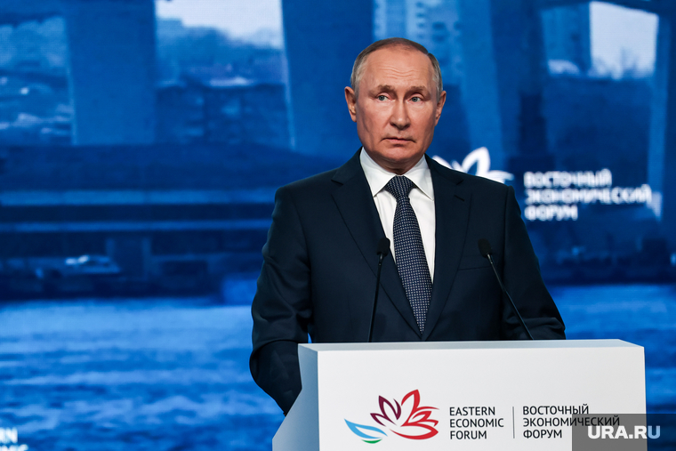 Пленарная сессия на ВЭФ 2022. Владивосток, путин владимир