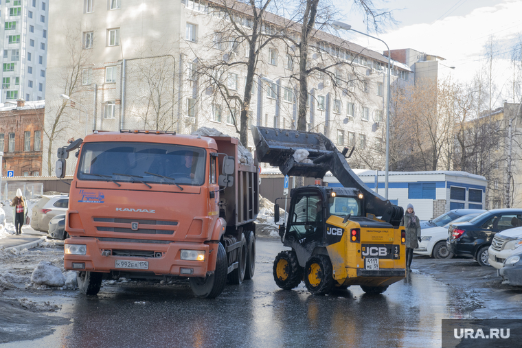 Виды города, Пермь, уборка снега, погрузчик
