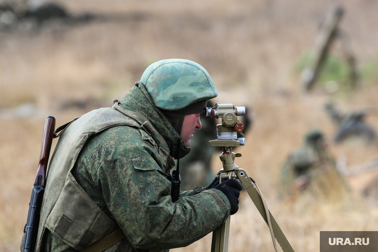 Тренировочные стрельбы мобилизованных с Центрального военного округа на полигоне Еланский. Свердловская область, военные, корректировка огня, подготовка мобилизованных, подготовка военных