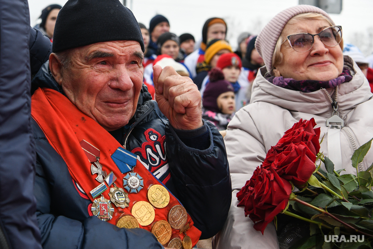 Николай Дураков не смог сдержать слез, в декабре ему исполнится 88 лет