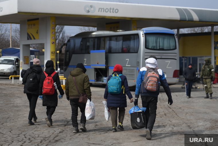 Эвакуация людей из осажденного Мариуполя. Украина, эвакуация, украина, мариуполь, беженцы, z, гуманитарная катастрофа, литера z