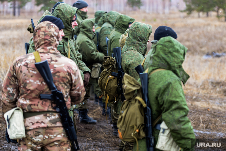 Боевое слаживание мобилизованных на Чебаркульском полигоне ЦВО. Челябинская область, учения, армия, военные, солдаты, оружие, вооружение, война, бойцы, боевые действия, полигон, сво, боевое слаживание