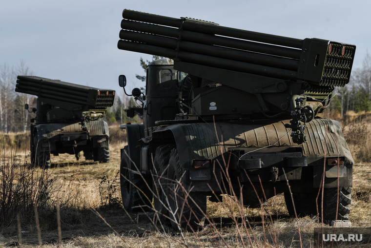 Тренировочные стрельбы мобилизованных с Центрального военного округа на полигоне Еланский. Свердловская область, военная техника, рсзо град, реактивная артиллерия