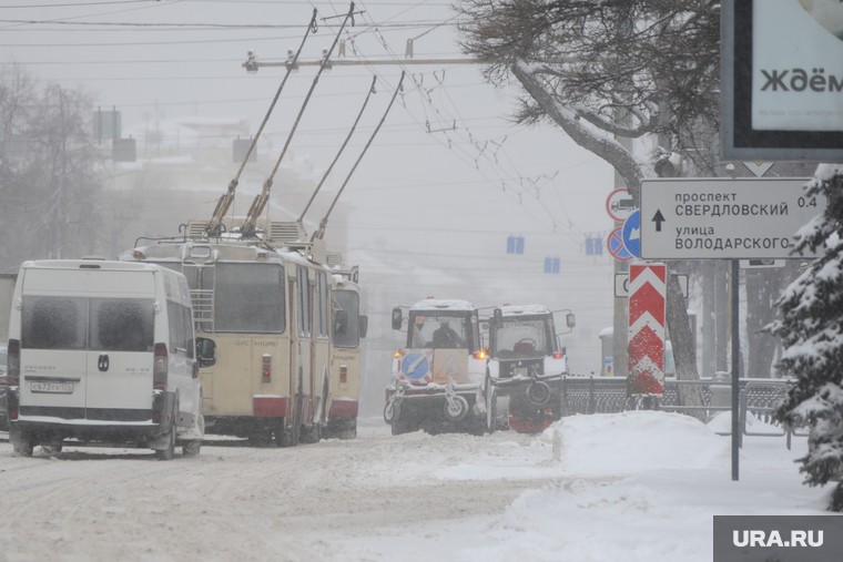 Снегопад, зима. Челябинск, снег, уборка снега, снегоуборочная техника, снегопад, транспорт, зима, дорога, снегоуборщики