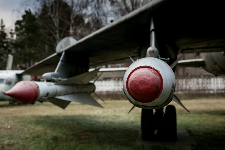 Экспонаты Центрального Музея Военно-Воздушных Сил России в Монино. Московская область, Монино, снаряд, ракета, торпеда, бомба