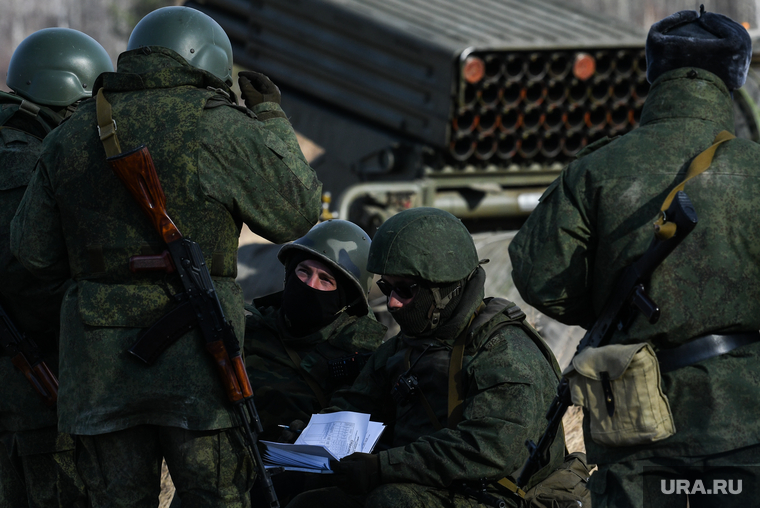 Тренировочные стрельбы мобилизованных с Центрального военного округа на полигоне Еланский. Свердловская область, армия, военные, мобилизация, мобилизованные, рсзо град, реактивная система залпового огня, подготовка артиллеристов, учеба артиллеристов, реактивная артиллерия, подготовка мобилизованных, подготовка военных