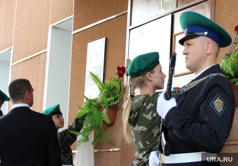 Открытие мемориальных досок в средней школе № 1
город Петухово Курганская обл, открытие мемориальной доски