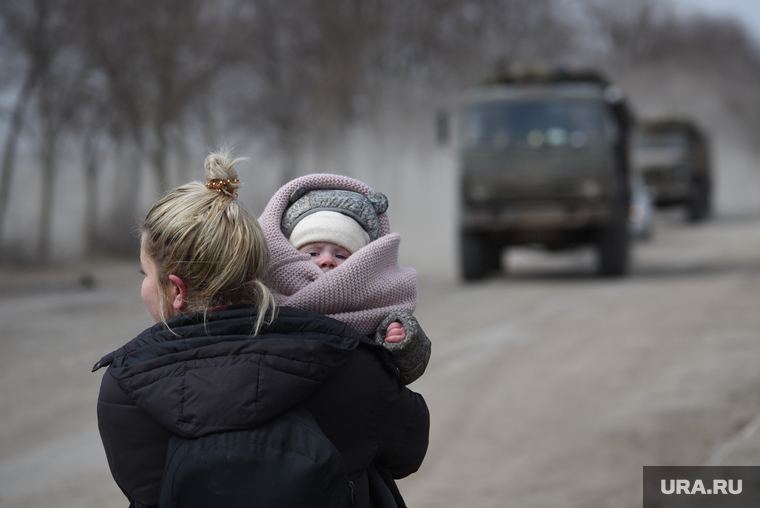 Эвакуация людей из осажденного Мариуполя. Украина, автомобили, колонна, эвакуация, машины, украина, мариуполь, беженцы, гуманитарная катастрофа