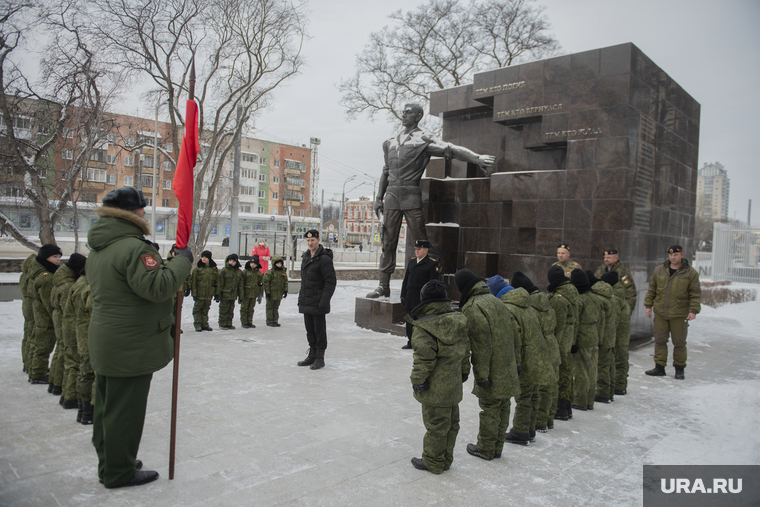 Праздничный митинг, посвященный Дню создания пехоты, прошел у памятника «Солдат России»