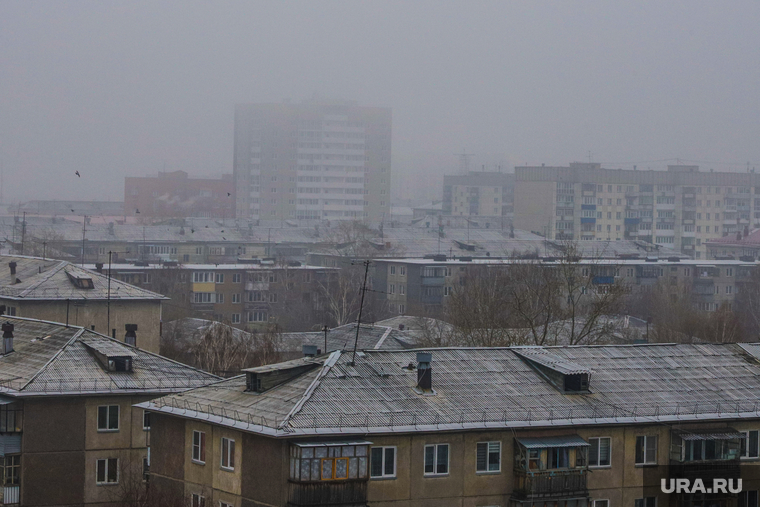 Виды города. Курган, снег, крыши, снег в городе, город, смог , дом, туман, снег в кургане