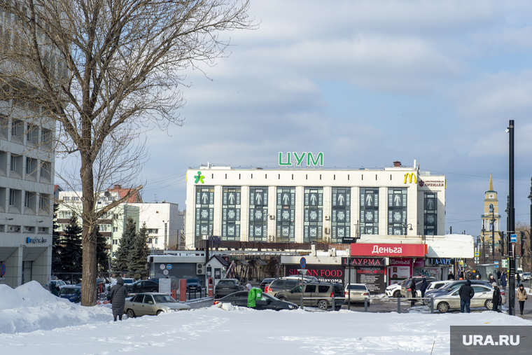 Виды зимнего города. Пермь, цум