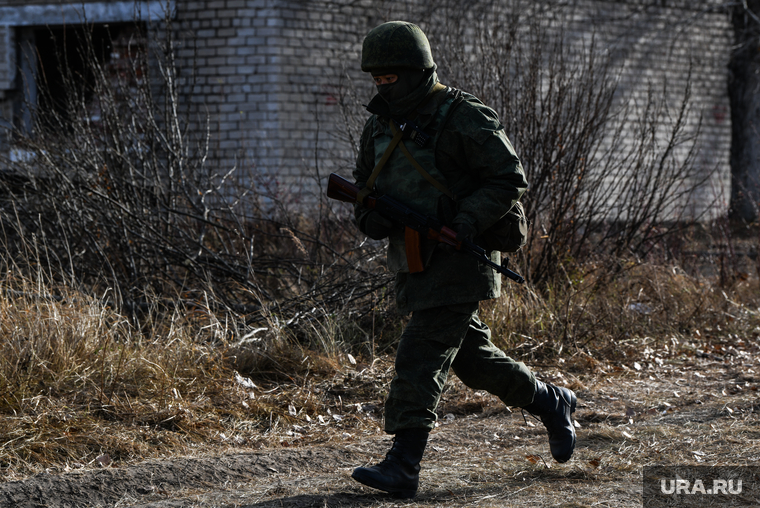 Тренировочные стрельбы мобилизованных с Центрального военного округа на полигоне Еланский. Свердловская область, военные, солдат, служба в армии, мобилизация, мобилизованные, подготовка военных