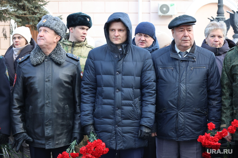 Олег Охрименко (слева) принял участие в торжественном мероприятии 9 декабря