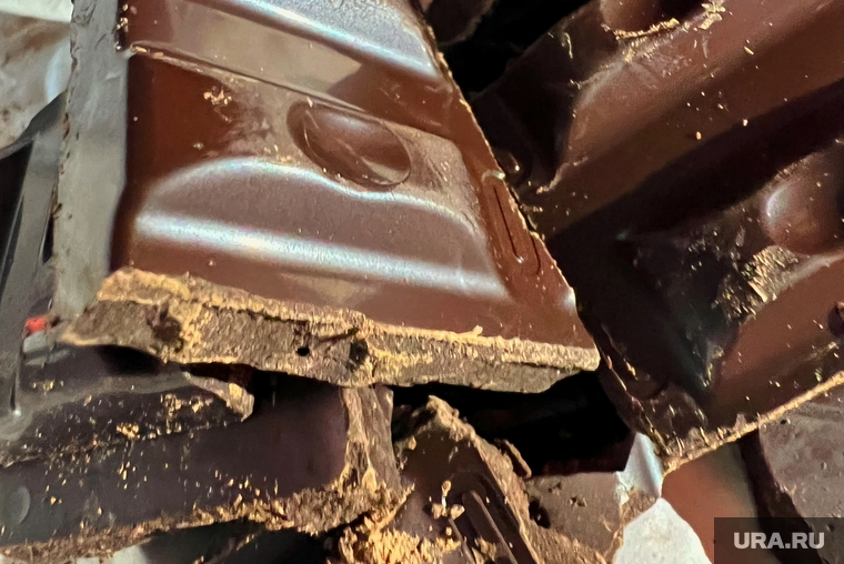 Шоколад. Курган, шоколад, плитка  шоколада