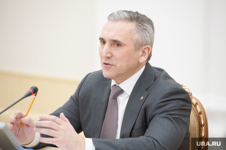 Пресс-кнференция губернатора тюменской области Александра Моора. Тюмень, моор александр