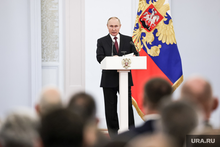 Вручение "Героя России" в Кремле. Москва, путин владимир