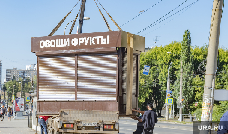 Жара. Пермь, овощи-фрукты, жара в городе, городские картинки, павильон фрукты, установка ларька