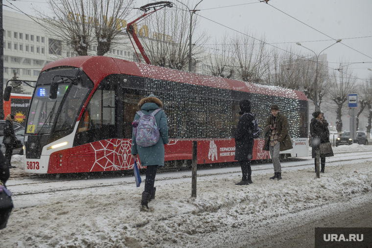 Снегопад в городе. Пермь