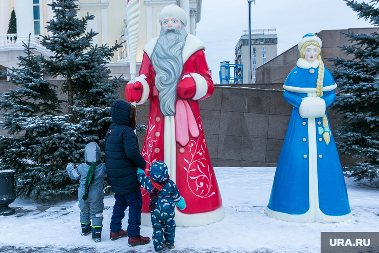 Новогоднее оформление. Тюмень, новогодние украшения, дед мороз и снегурочка, новый год, новогоднее оформление, новогоднее украшение