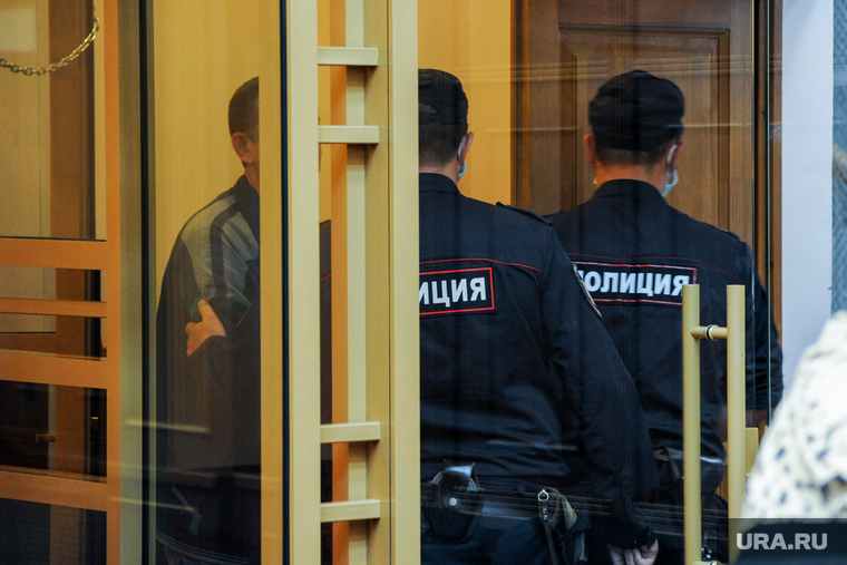 Приговор областного суда депутату поселка Локомотивный Азату Зарипову. Челябинск, полиция, конвой