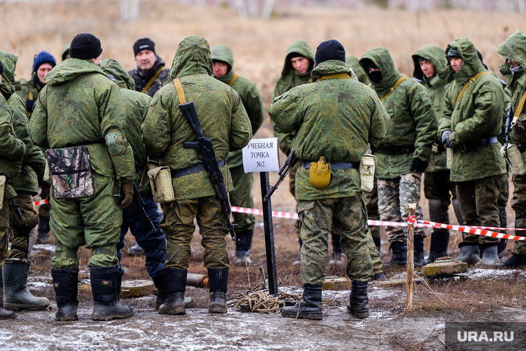 Боевое слаживание мобилизованных на Чебаркульском полигоне ЦВО. Челябинская область, учения, армия, военные, солдаты, оружие, вооружение, война, бойцы, боевые действия, полигон, сво, боевое слаживание