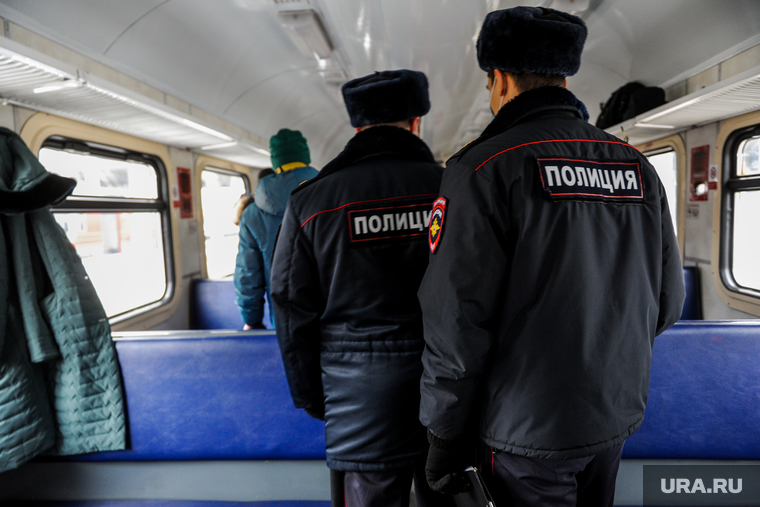 Роспотребнадзор на ЖД вокзале. Челябинск, электричка, электропоезд, ржд, жд вокзал челябинск, полиция на транспорте, пригородный поезд