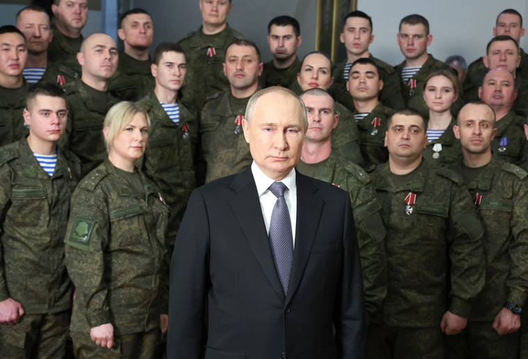 Обращение президента на фоне военных — ясный выбор властей России, считает Сергей Марков