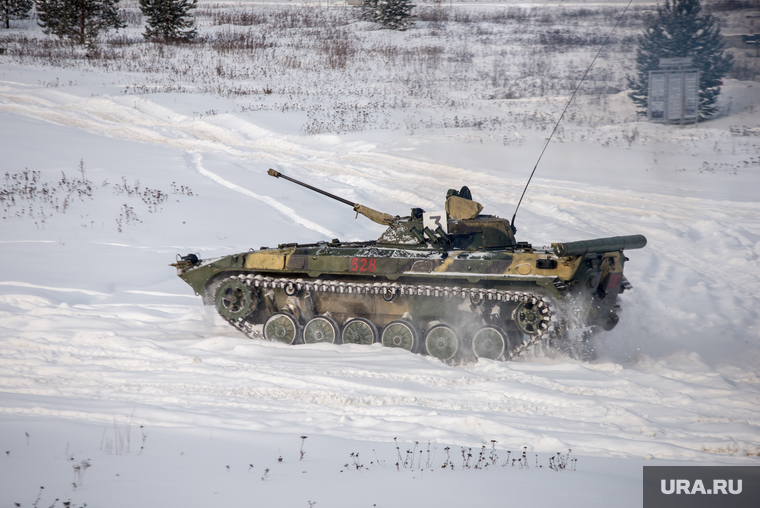 Свердловский полигон., военная техника, бмп