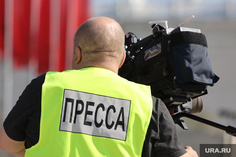 Парад Победы. Курган, пресса, сми, видеокамера, день победы