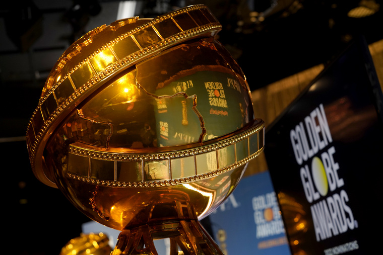 Премия «Золотой глобус» вручается за достижения в области кинематографа и телевидения