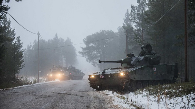 Украина просит у Британии танки Challenger, Abrams и Leopard
