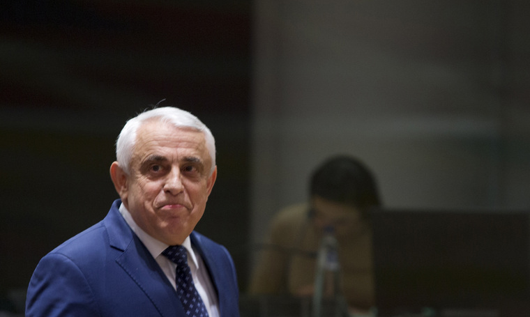 Румынский министр Петрэ Дэа уснул, когда обсуждали Украину